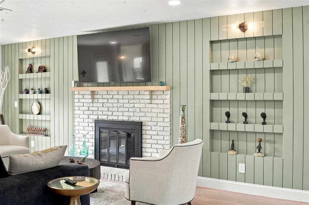 6816 Whitehill Street, Dallas, TX 75231 6816 Whitehill Street, Dallas, TX 75231