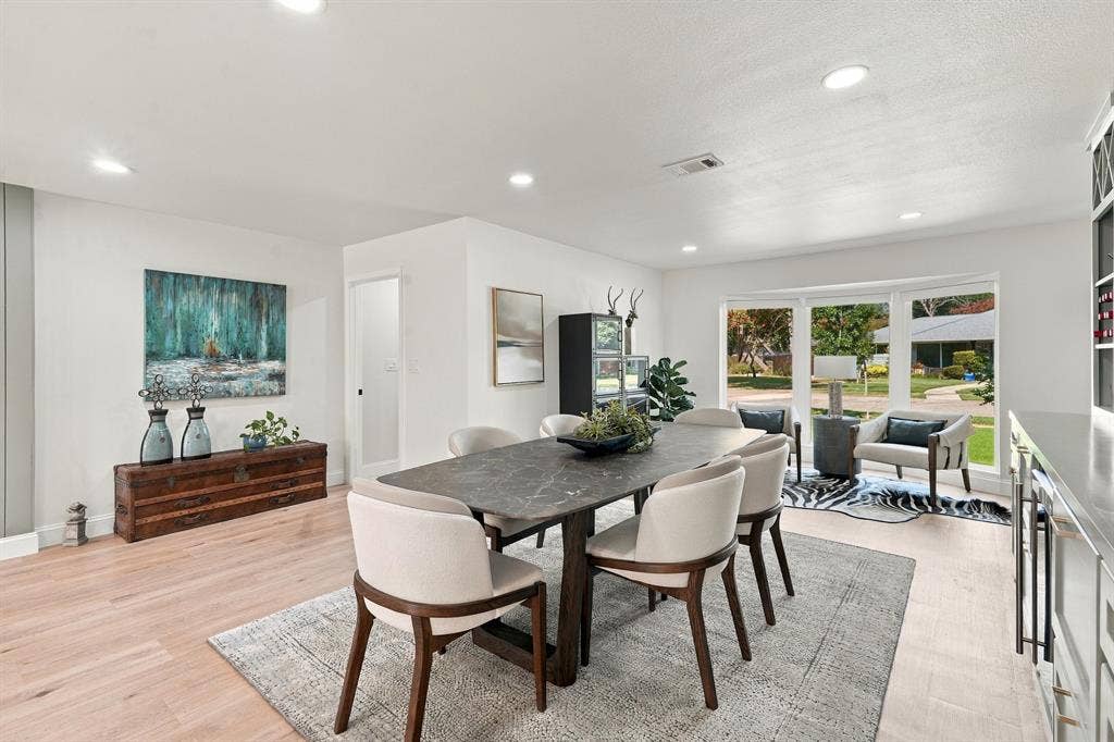 6816 Whitehill Street, Dallas, TX 75231 6816 Whitehill Street, Dallas, TX 75231