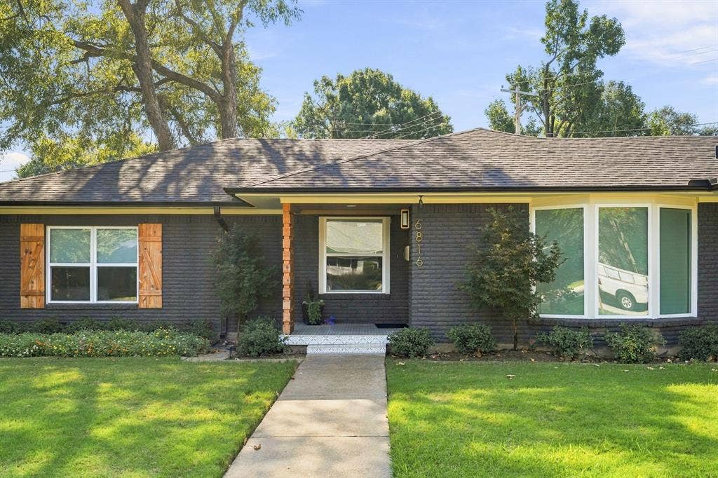 6816 Whitehill Street, Dallas, TX 75231 6816 Whitehill Street, Dallas, TX 75231