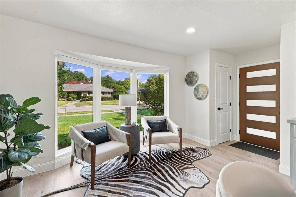 6816 Whitehill Street, Dallas, TX 75231 6816 Whitehill Street, Dallas, TX 75231
