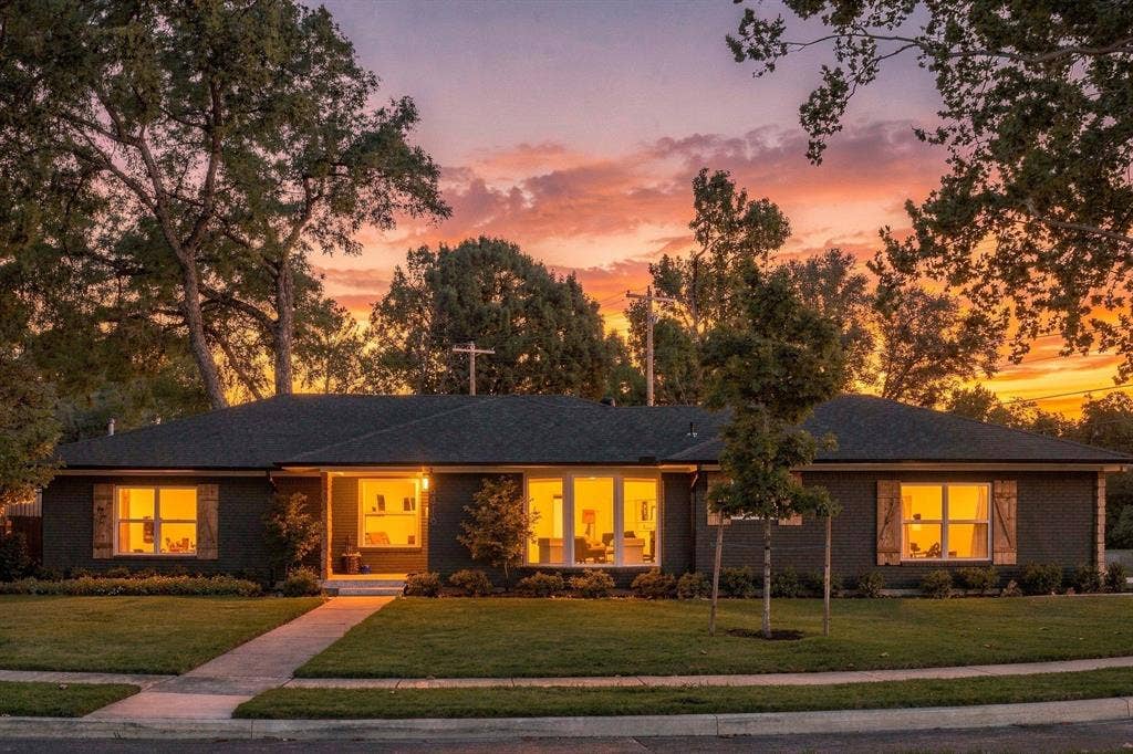 6816 Whitehill Street, Dallas, TX 75231 6816 Whitehill Street, Dallas, TX 75231