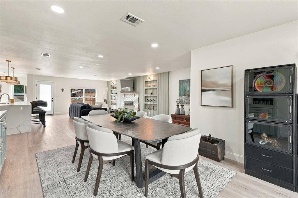 6816 Whitehill Street, Dallas, TX 75231 6816 Whitehill Street, Dallas, TX 75231
