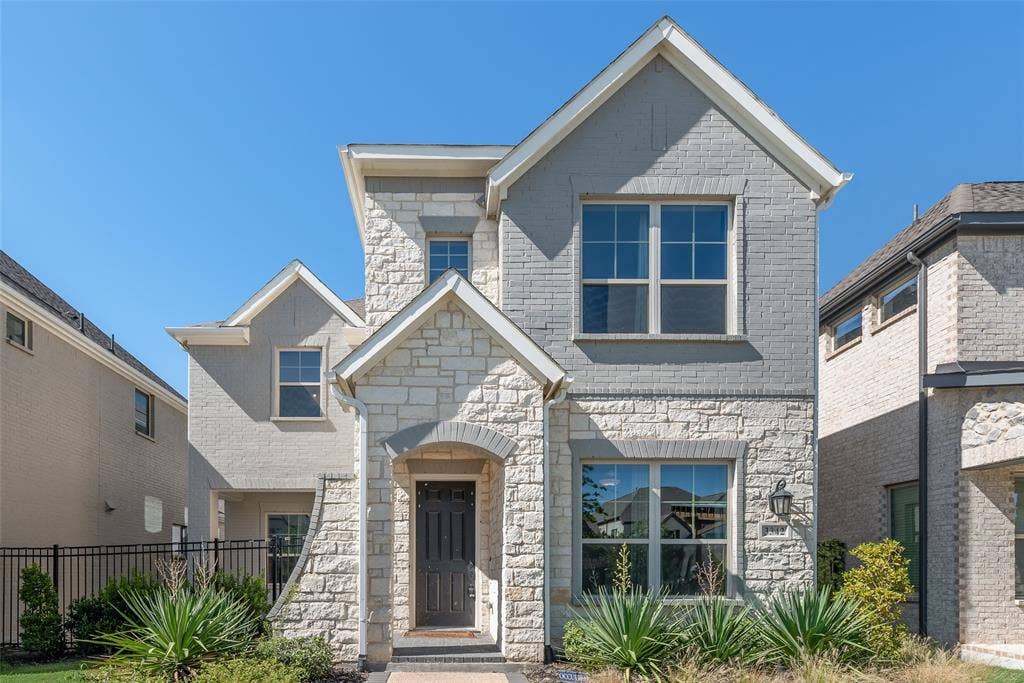 3342 Monarch Pass Drive, Arlington, TX 76005