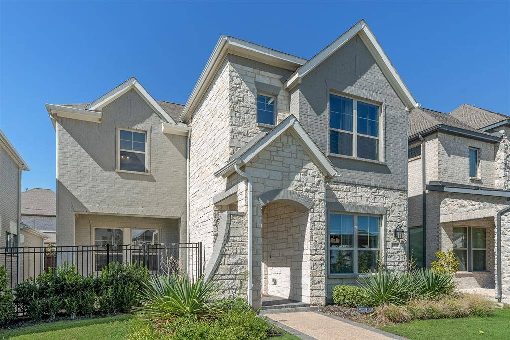 3342 Monarch Pass Drive, Arlington, TX 76005