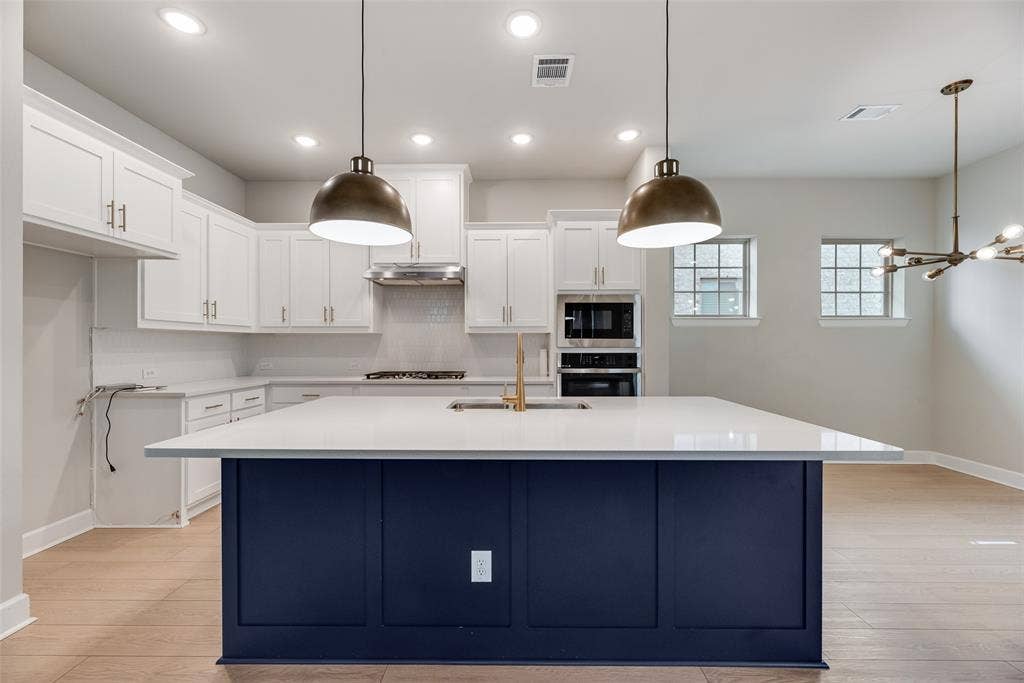 3342 Monarch Pass Drive, Arlington, TX 76005