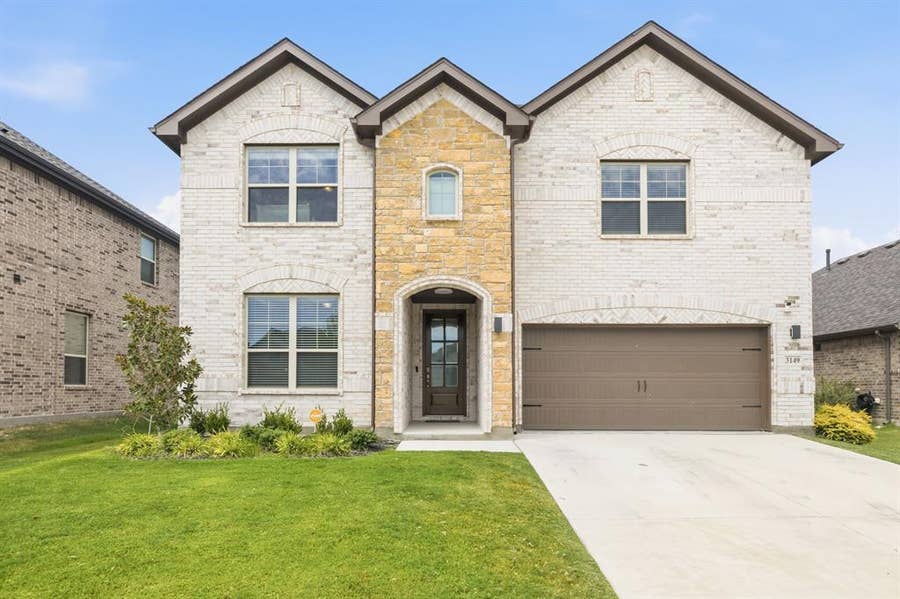 Property photo for 3149 Redbud Flower Trail, Venus, TX