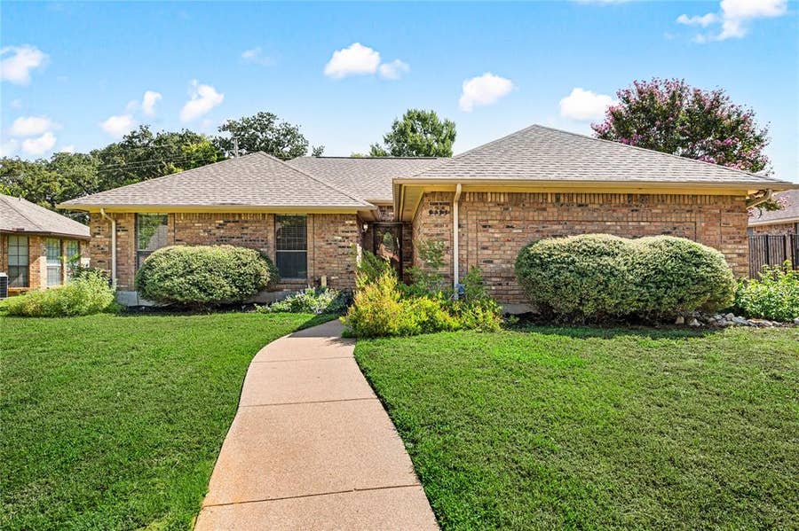 Property photo for 5433 Dana Point Drive, Arlington, TX