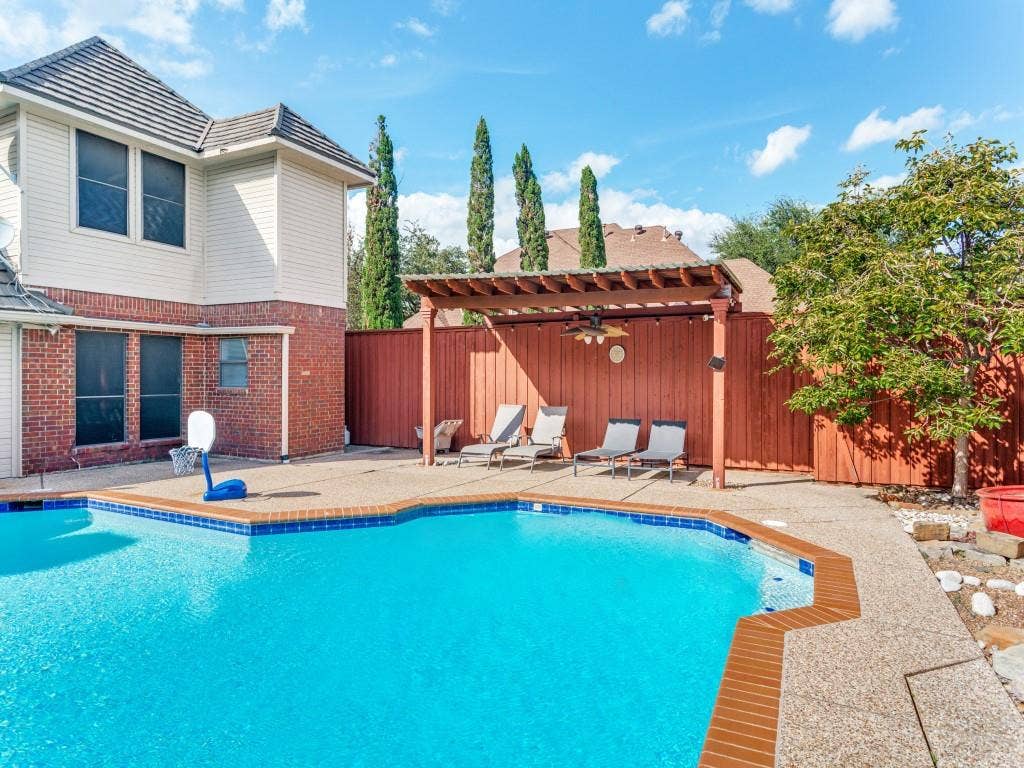 7015 Nicki Street, Dallas, TX 75252
