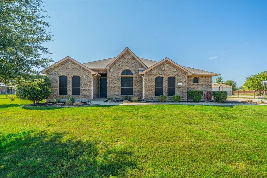 Property photo for 166 Oxford Ranch Road, Waxahachie, TX