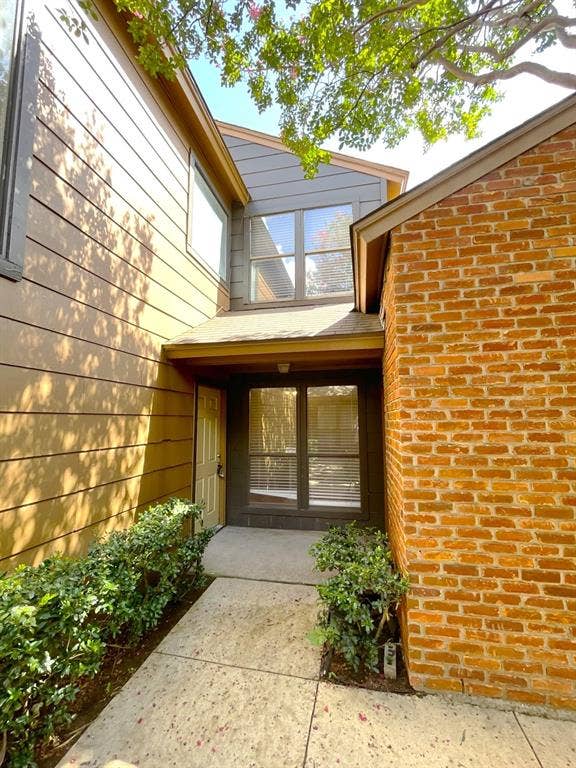Property photo for 1910 Wilshire Drive, Irving, TX