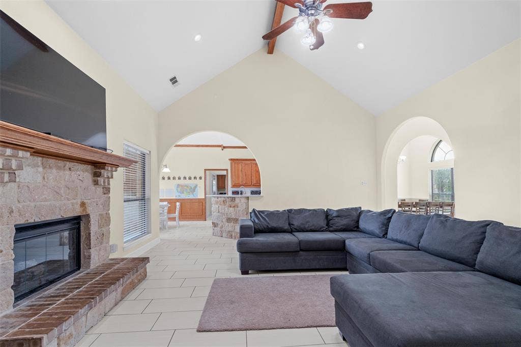 7241 Colwell Drive, Midlothian, TX 76065