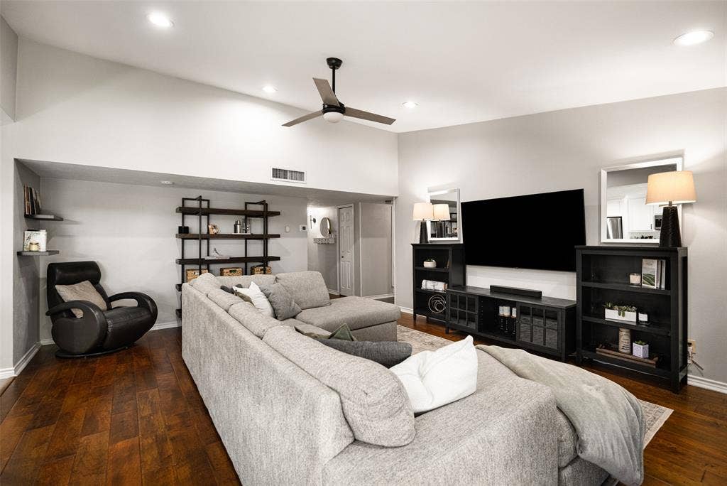 10945 Middle Knoll Drive, Dallas, TX 75238 Vaulted ceiling with recessed lighting, wood-finish flooring, and a ceiling fan