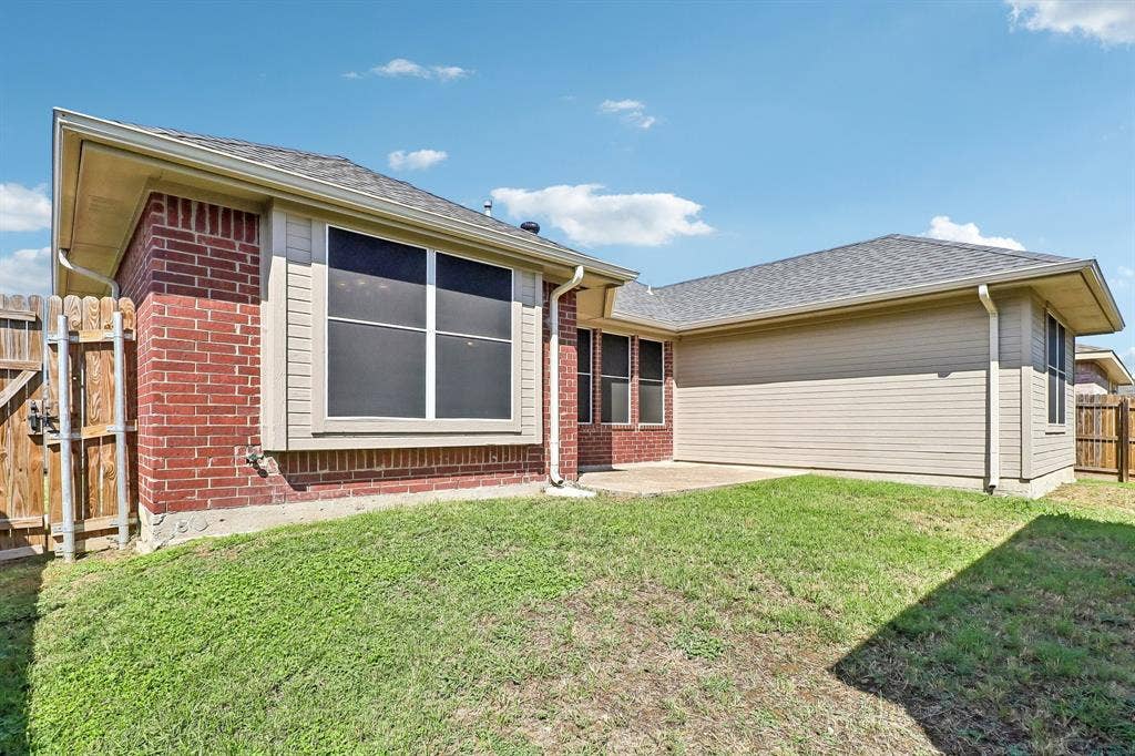1504 Parrot Court, DeSoto, TX 75115