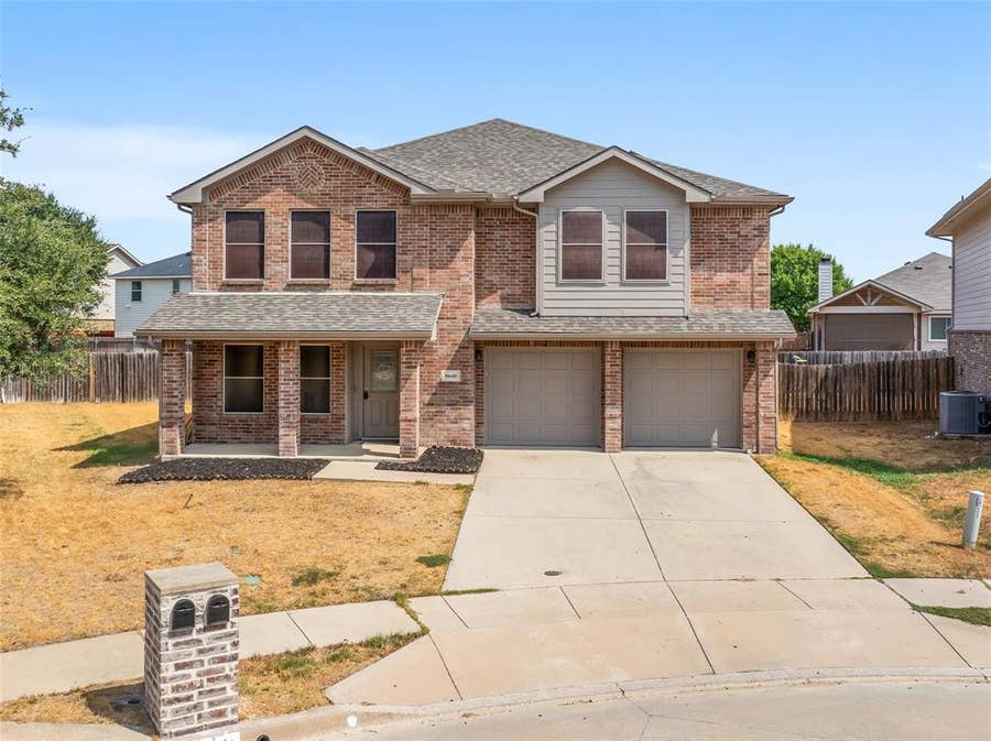 Property photo for 8640 Shallow Creek Drive, Fort Worth, TX