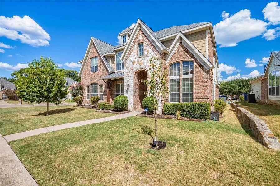 Property photo for 522 Basswood Trail, Garland, TX
