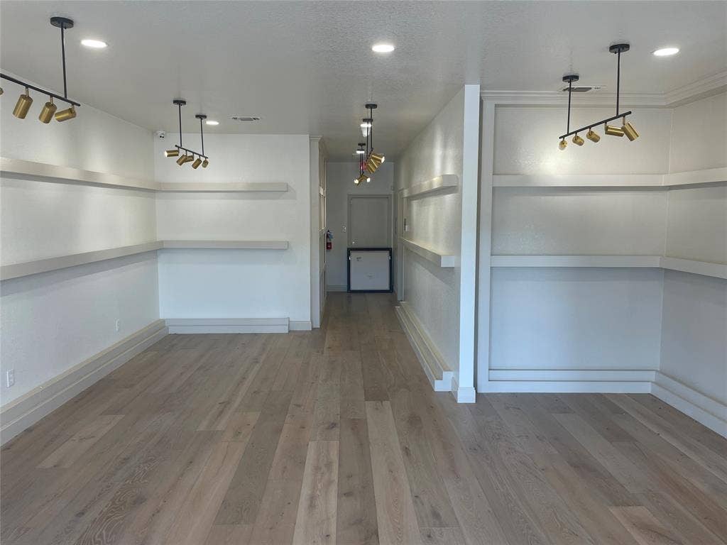 621 N Fm 1187, Aledo, TX 76008 621 N Fm 1187, Aledo, TX 76008