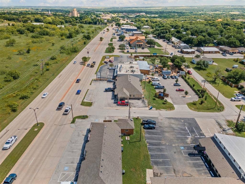 621 N Fm 1187, Aledo, TX 76008 621 N Fm 1187, Aledo, TX 76008