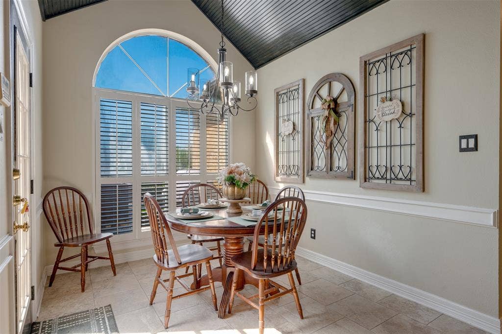 1318 Spring Branch Drive, Tyler, TX 75703 1318 Spring Branch Drive, Tyler, TX 75703