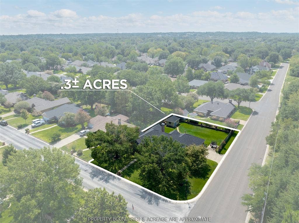 1318 Spring Branch Drive, Tyler, TX 75703 1318 Spring Branch Drive, Tyler, TX 75703