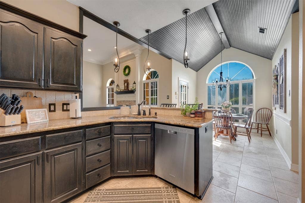 1318 Spring Branch Drive, Tyler, TX 75703 1318 Spring Branch Drive, Tyler, TX 75703