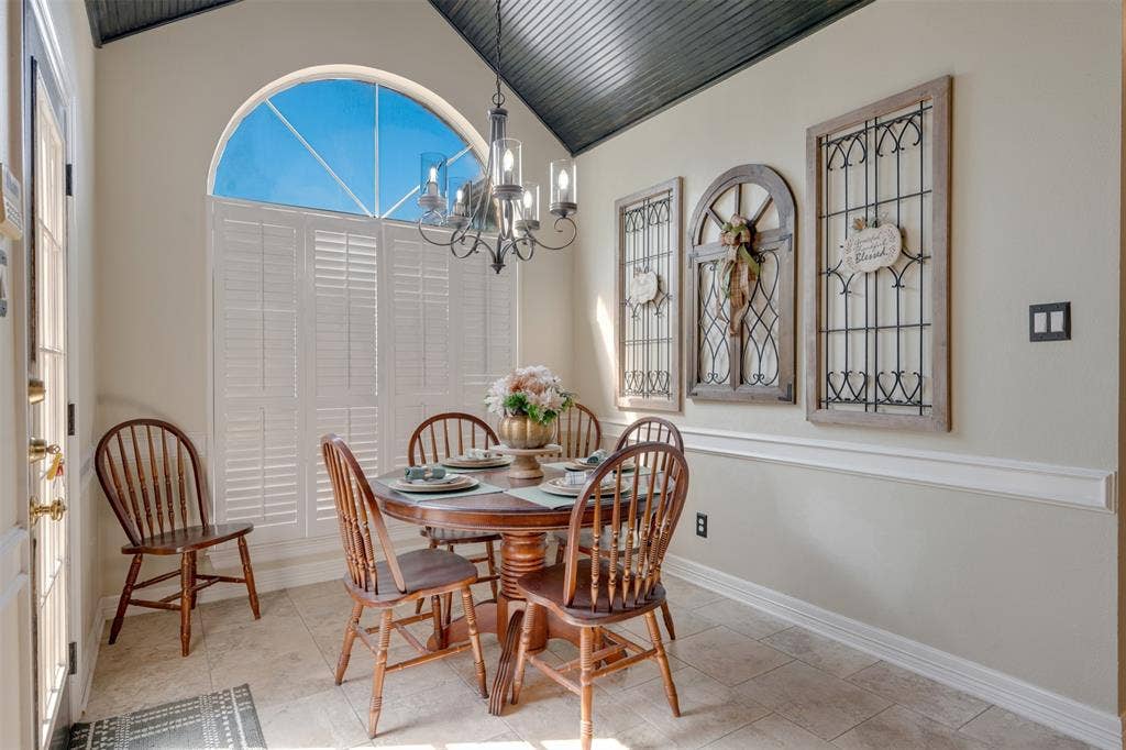 1318 Spring Branch Drive, Tyler, TX 75703 1318 Spring Branch Drive, Tyler, TX 75703