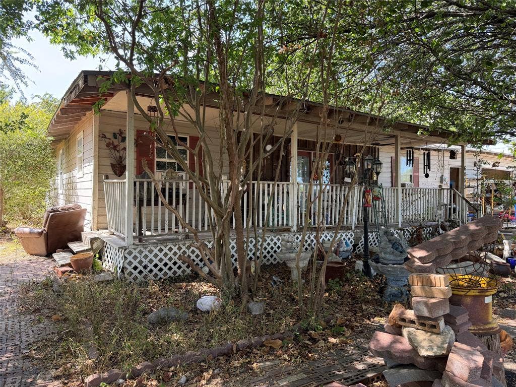 6053 Fm 1827, McKinney, TX 75071 Value is in the land