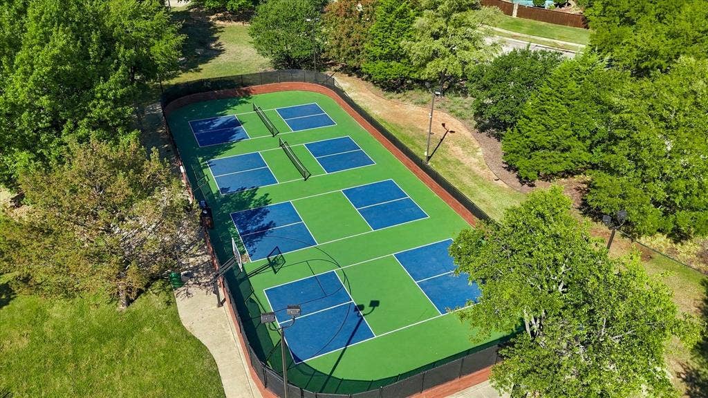 Community Pickleball / Basketball