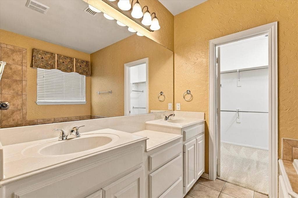 1713 Chessington Lane, McKinney, TX 75072