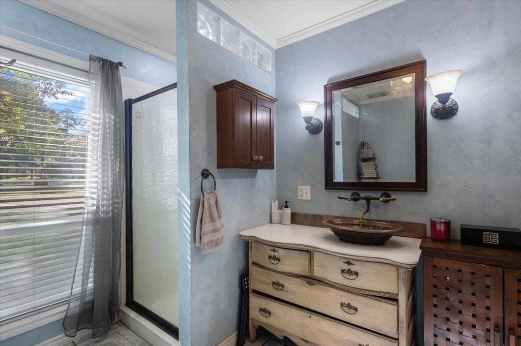 300 Synterra, Lindale, TX 75771 300 Synterra, Lindale, TX 75771
