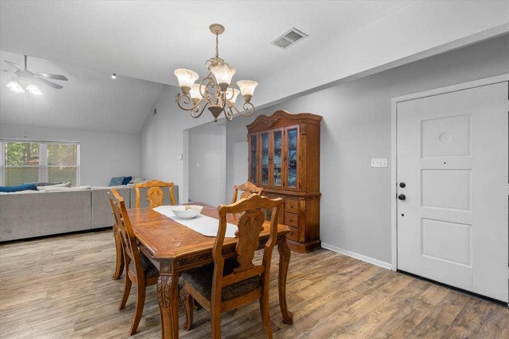300 Synterra, Lindale, TX 75771 300 Synterra, Lindale, TX 75771