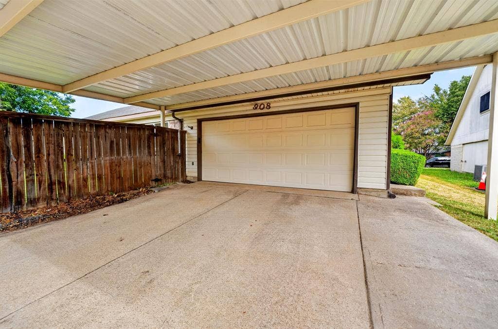 908 Via Barcelona, Mesquite, TX 75150 2 car garage + 2 car carport