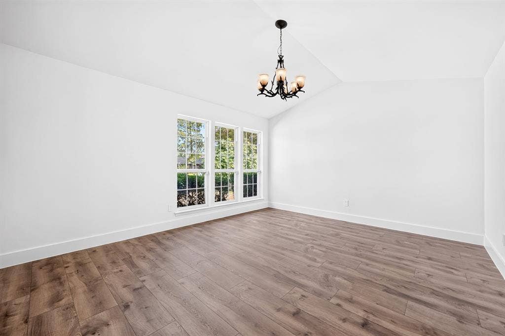 908 Via Barcelona, Mesquite, TX 75150 Living room #1