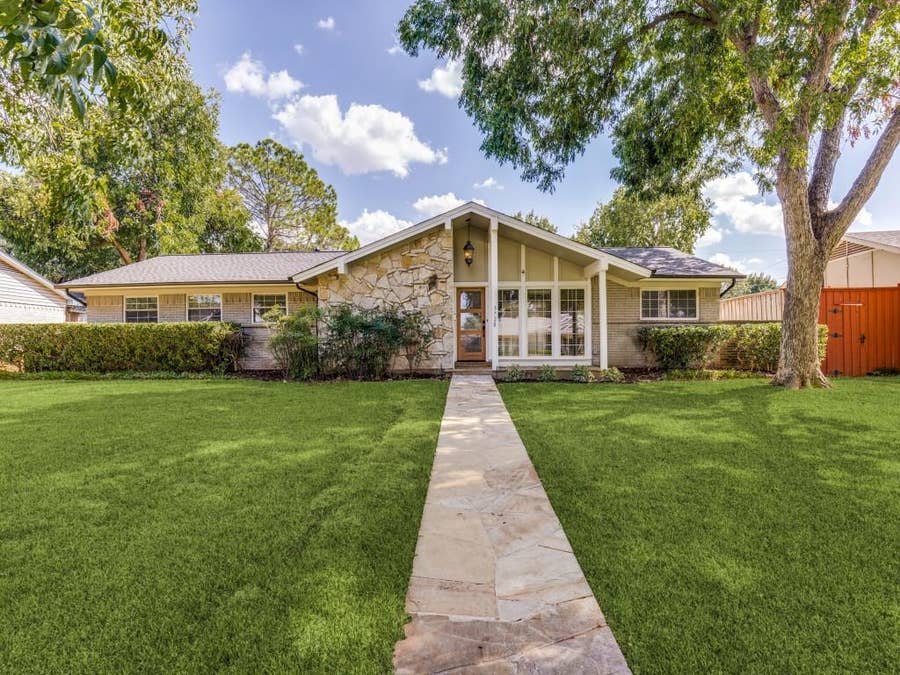 Property photo for 3728 Clubway Lane, Farmers Branch, TX
