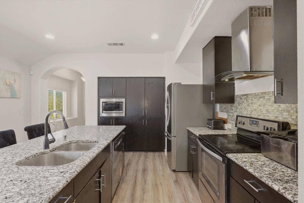 4105 Candleberry Lane, Heartland, TX 75126 4105 Candleberry Lane, Heartland, TX 75126