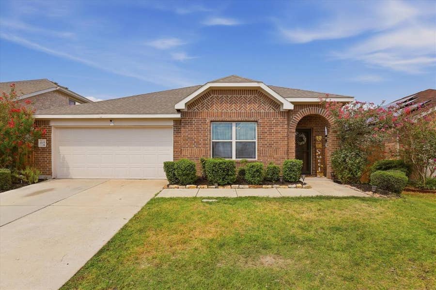 Property photo for 4105 Candleberry Lane, Heartland, TX