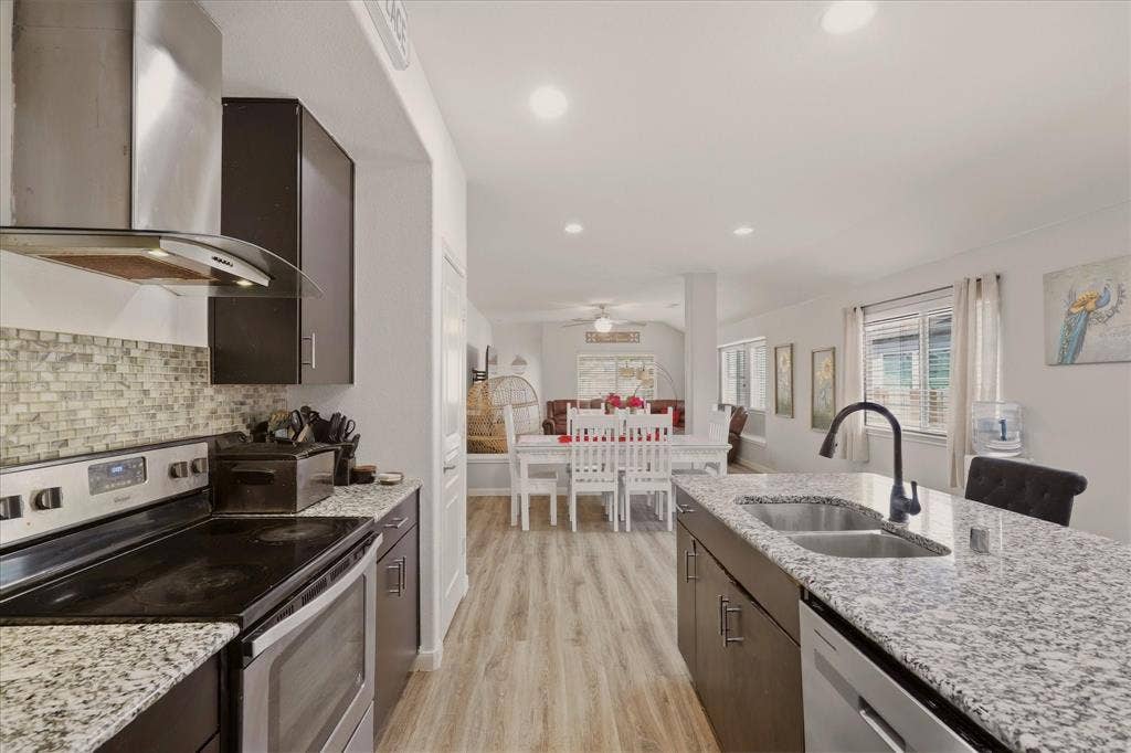 4105 Candleberry Lane, Heartland, TX 75126 4105 Candleberry Lane, Heartland, TX 75126