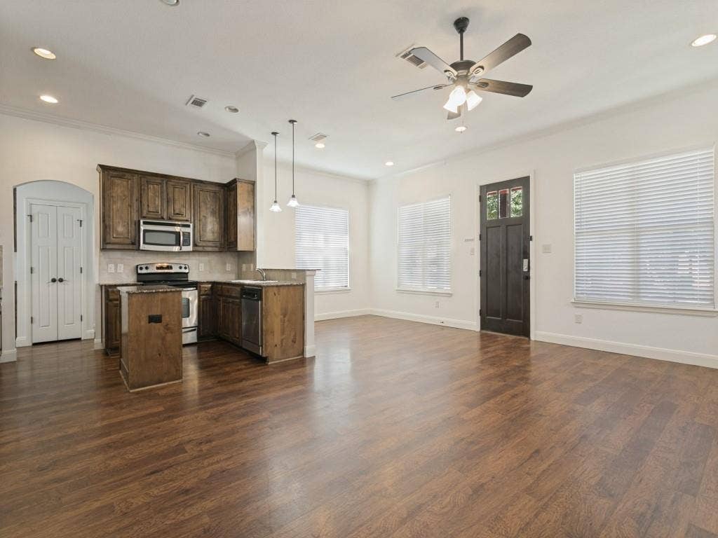 2512 Rugby Lane, Denton, TX 76209