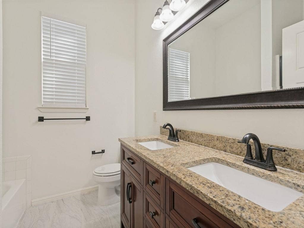 2512 Rugby Lane, Denton, TX 76209