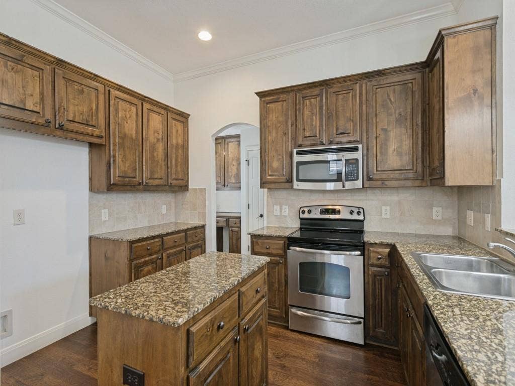 2512 Rugby Lane, Denton, TX 76209