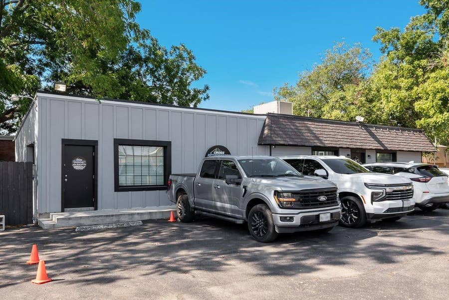 Property photo for 407 W Main Street, Waxahachie, TX