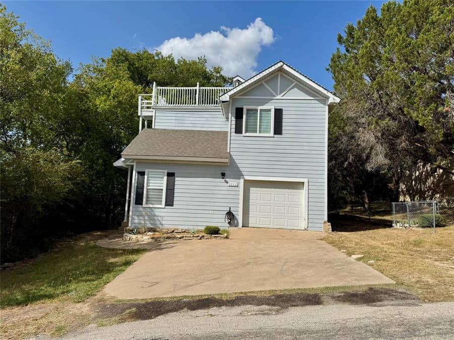 Property photo for 1712 Smokehouse Road, Granbury, TX