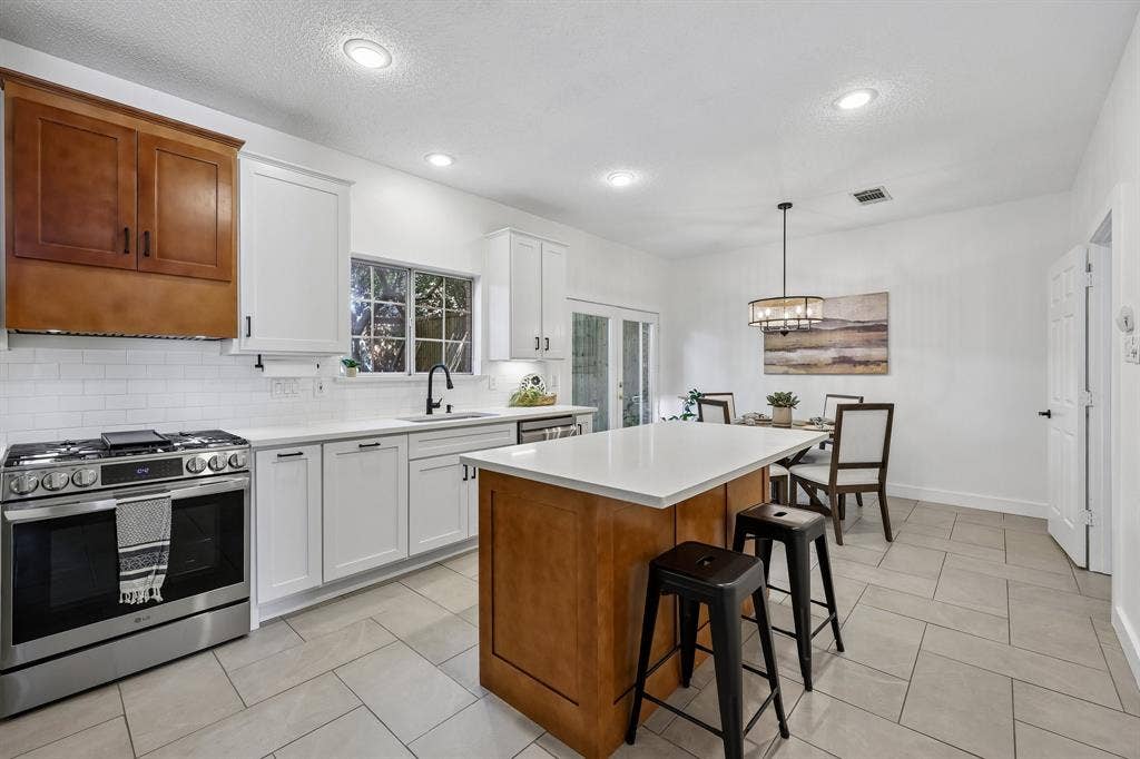 18765 Vista Del Sol, Dallas, TX 75287 18765 Vista Del Sol, Dallas, TX 75287