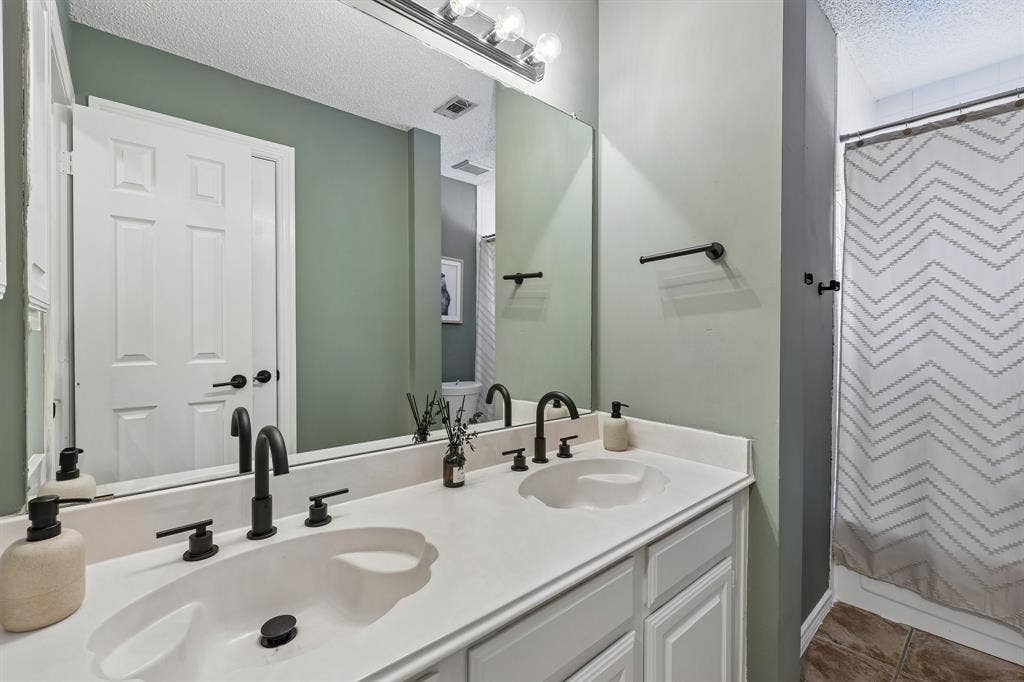 18765 Vista Del Sol, Dallas, TX 75287 18765 Vista Del Sol, Dallas, TX 75287