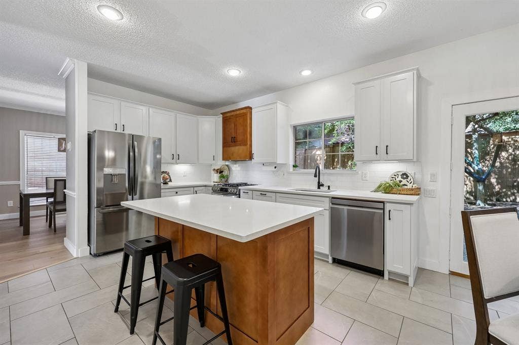 18765 Vista Del Sol, Dallas, TX 75287 18765 Vista Del Sol, Dallas, TX 75287