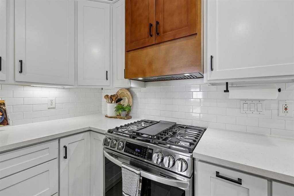 18765 Vista Del Sol, Dallas, TX 75287 18765 Vista Del Sol, Dallas, TX 75287