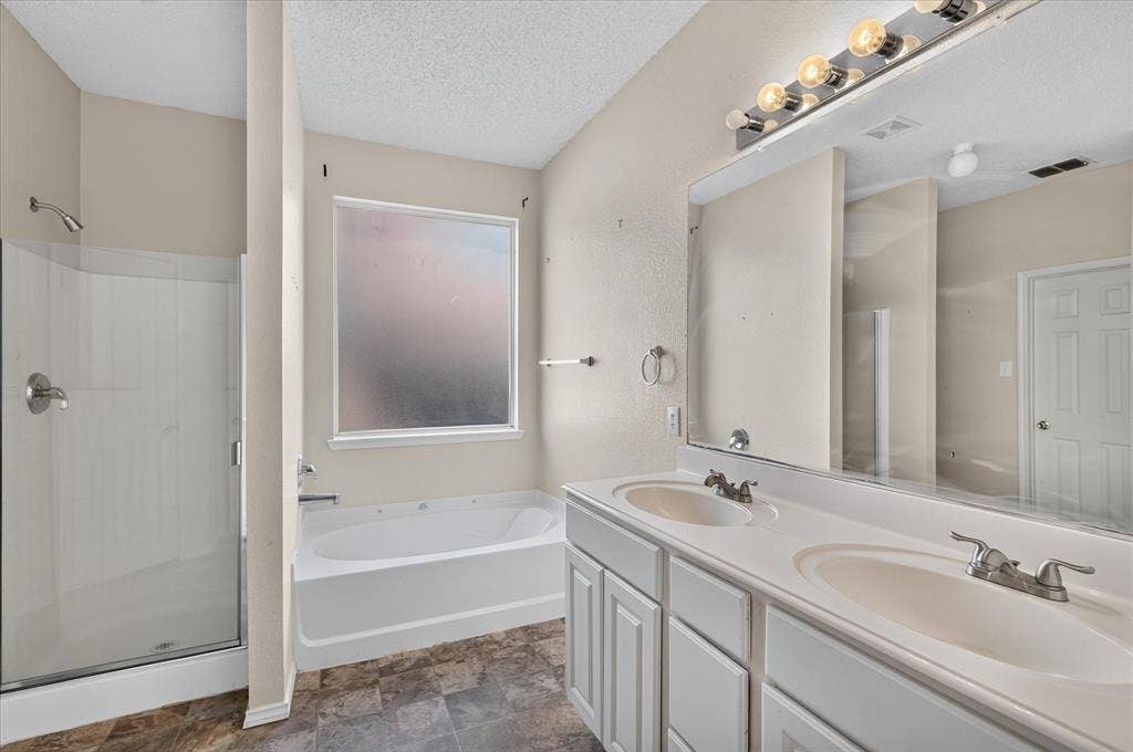 2828 Clear Creek Drive, Rockwall, TX 75032 2828 Clear Creek Drive, Rockwall, TX 75032
