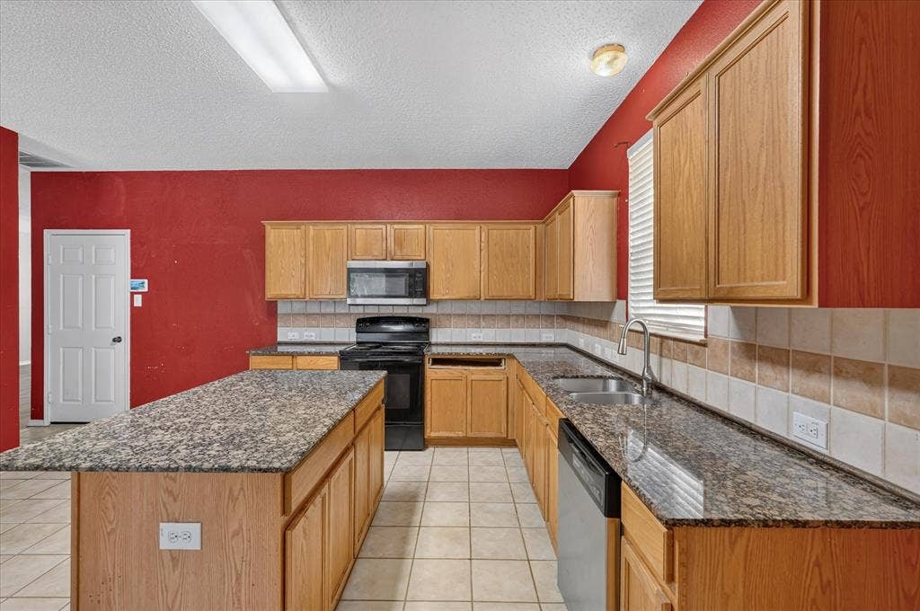 2828 Clear Creek Drive, Rockwall, TX 75032 2828 Clear Creek Drive, Rockwall, TX 75032
