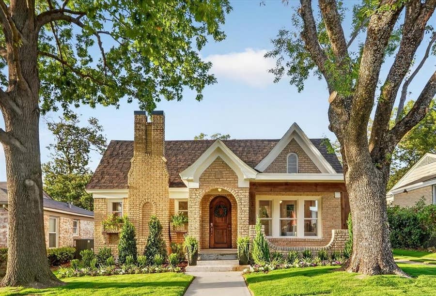 Property photo for 3323 Ivandell Avenue, Dallas, TX
