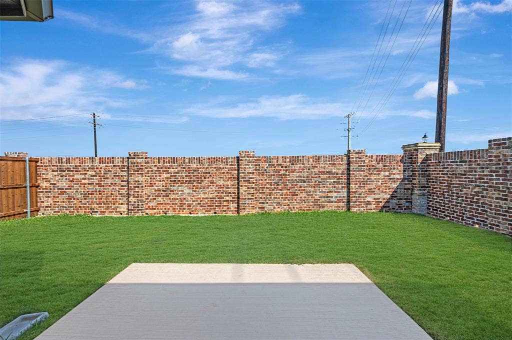 14273 Zealand Drive, Pilot Point, TX 76258
