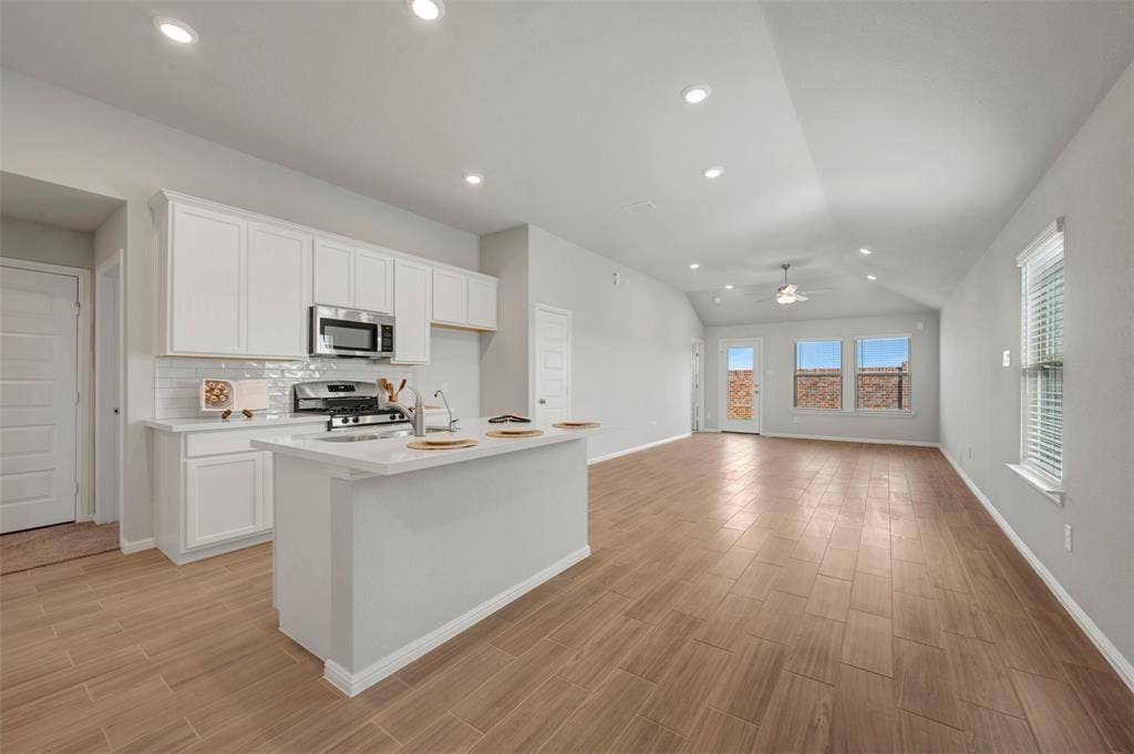 14273 Zealand Drive, Pilot Point, TX 76258